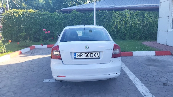 SKODA Octavia 2012 — imagine 3