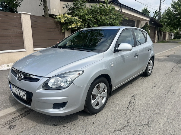 HYUNDAI i30 2010 — imagine 3