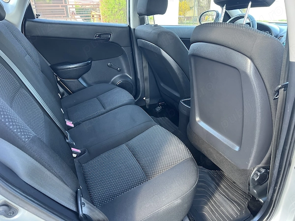 HYUNDAI i30 2010 — imagine 7