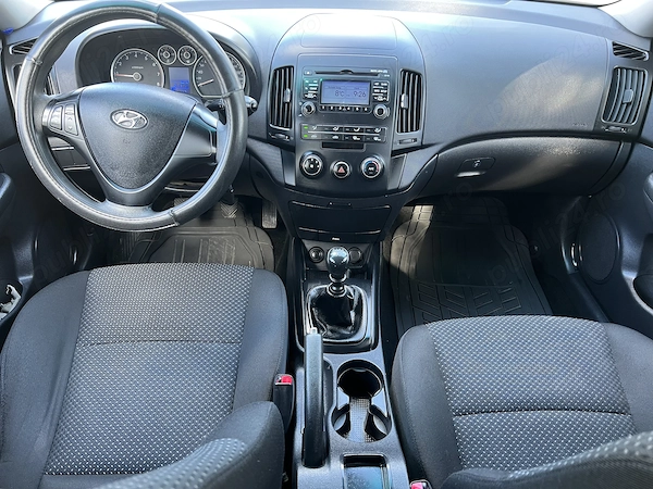 HYUNDAI i30 2010 — imagine 8