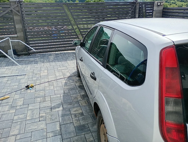 FORD Focus 2005 — imagine 9