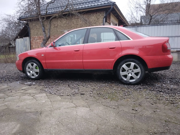 AUDI A4 2001 — imagine 4