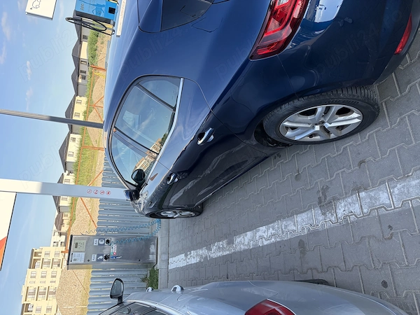 RENAULT Megane 2020 — imagine 2