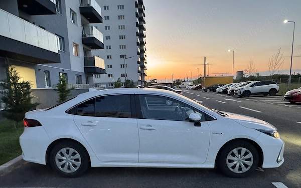 TOYOTA Corolla 2022 — imagine 2