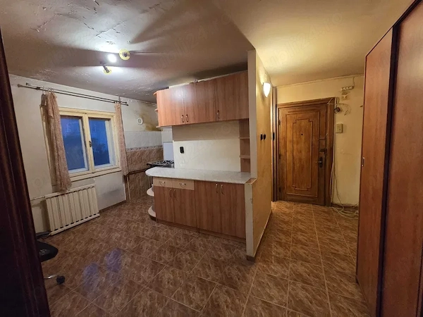 De vanzare apartament cu 2 camere in zona Odobescu etaj 3 cu 2 balcoane — fotografia 1
