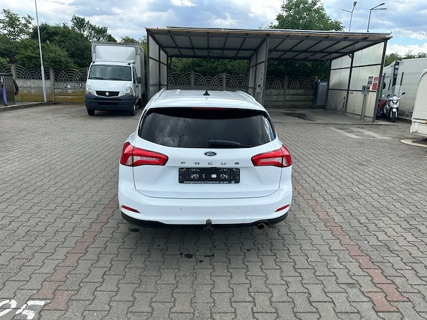 FORD Focus 2020 — imagine 4