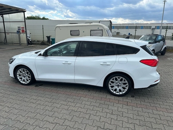 FORD Focus 2020 — imagine 5