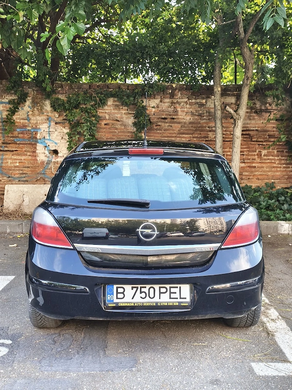 OPEL Astra 2004 — imagine 8