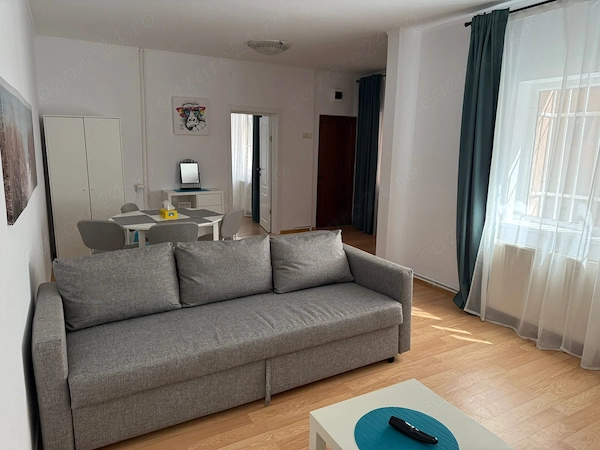Apartament casa de inchiriat pentru studenti sau elevi, zona Universitate, bdul Mamaia — fotografia 1