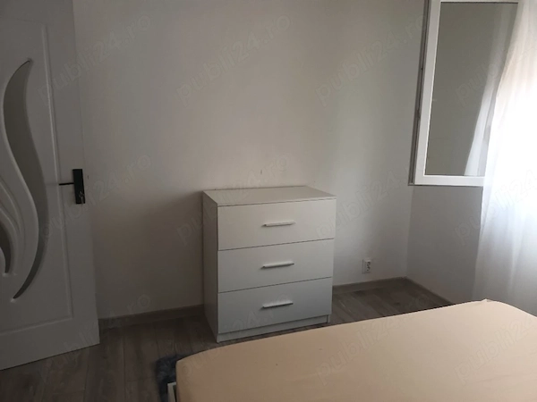 vând apartament în Orșova — fotografia 3