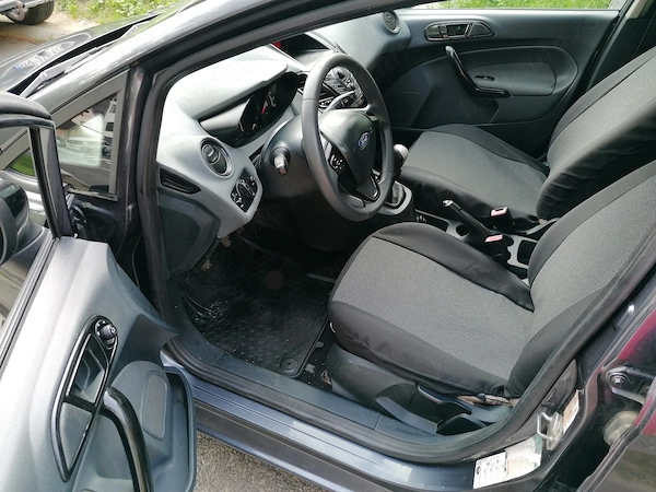 FORD Fiesta 2010 — imagine 3