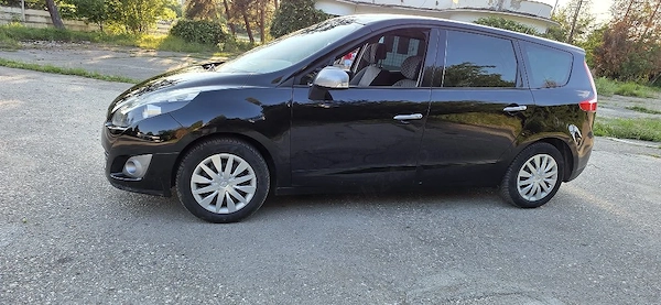 RENAULT Grand Scenic 2011 — imagine 3