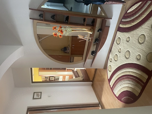 Apartament cu trei camere și garaj — fotografia 1
