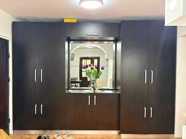 Vând apartament cu trei camere decomandat — fotografia 3