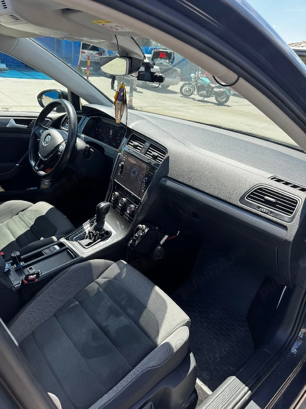 VOLKSWAGEN Golf 2020 — imagine 8