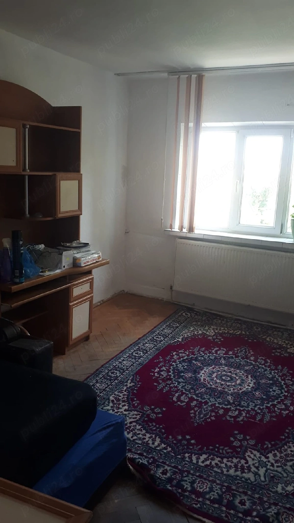 Ofer spre inchiriere garsoniera — fotografia 3