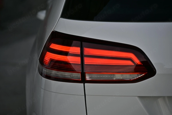 VOLKSWAGEN Golf 2020 — imagine 9