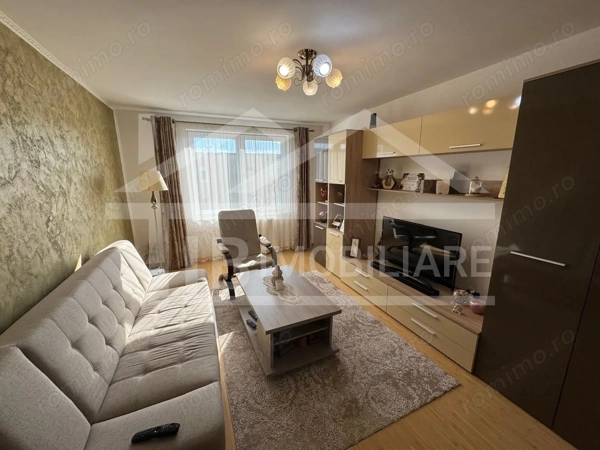 Apartament cu 3 camere, 70 mp, decomandat, Zona Diamant — fotografia 3