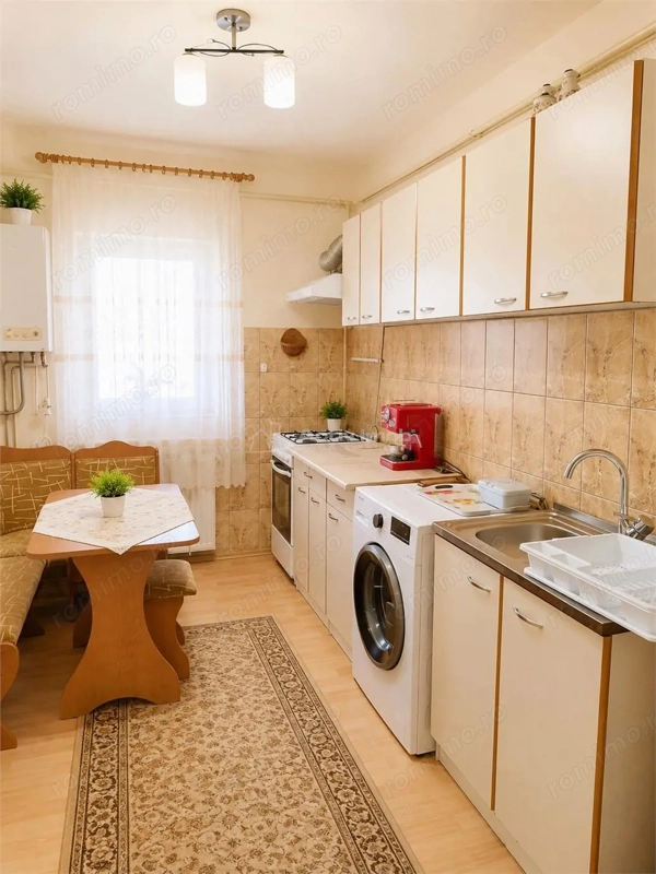 Ulmeni Apartament 3 Camere Etaj 1 cu garaj si boxa — fotografia 1