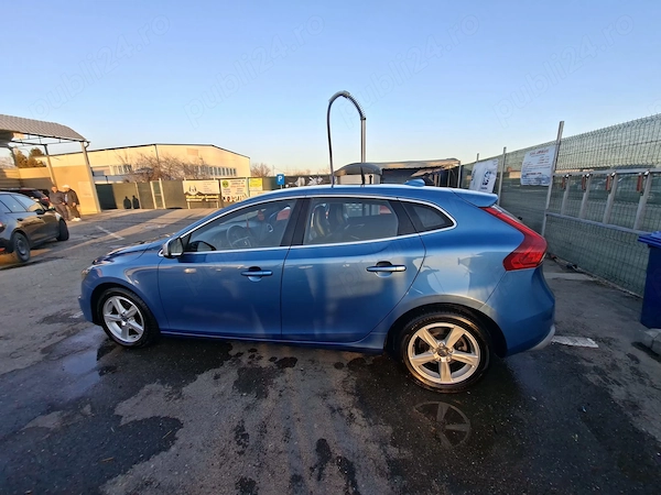 Volvo v40 , an 2015 , diesel!