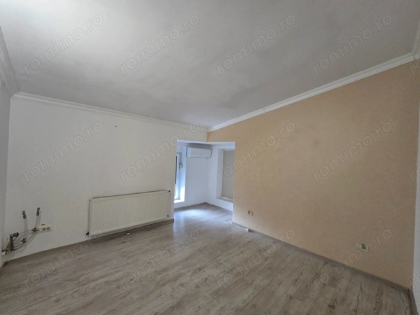 Etaj vila cu 5 camere, Dumbravita, Ideal pentru activitati comerciale — fotografia 3