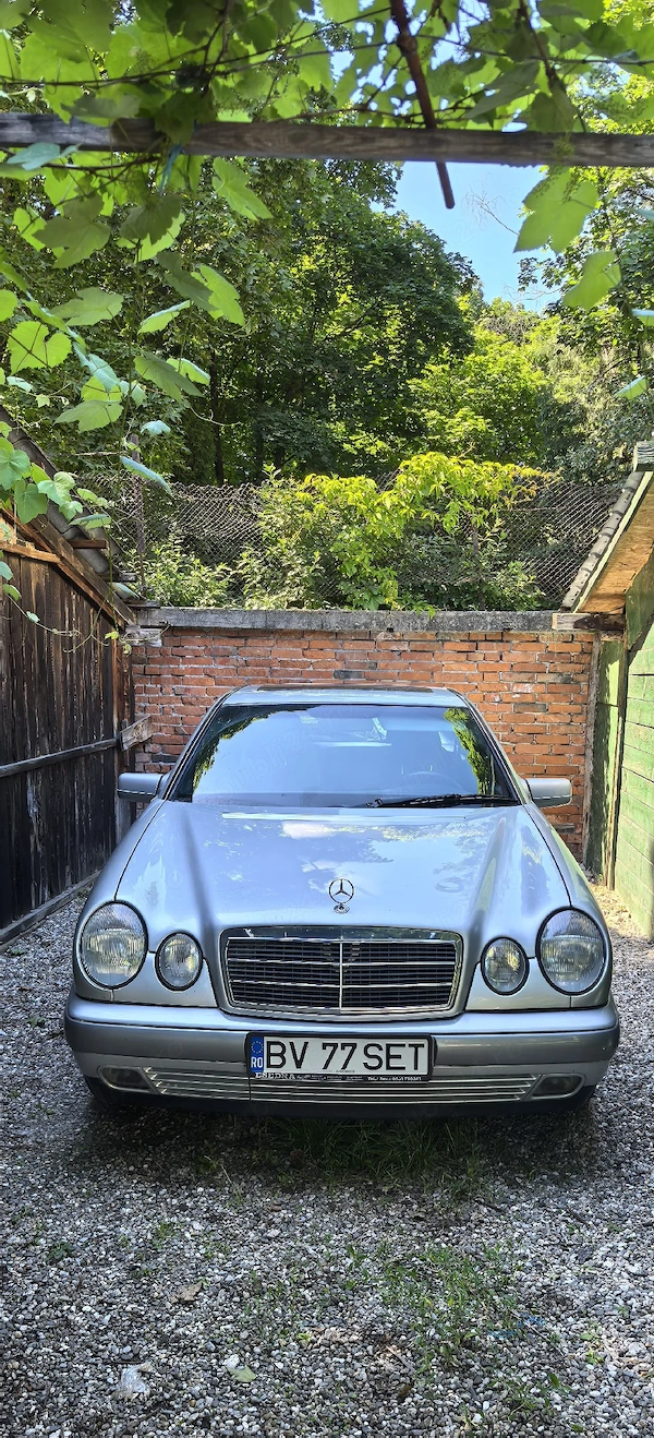 Mercedes E200 Automat