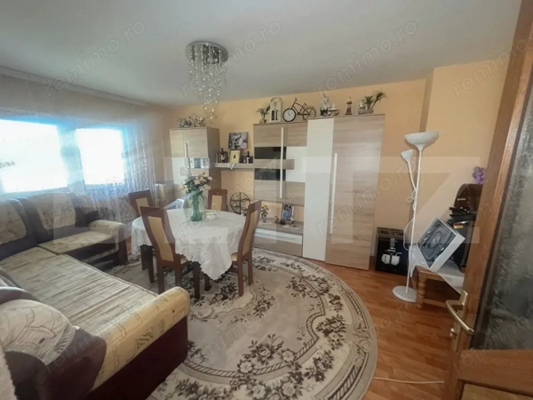 Apartament 2 camere, decomandat, 55 mp, zona Carpați 2 — fotografia 1
