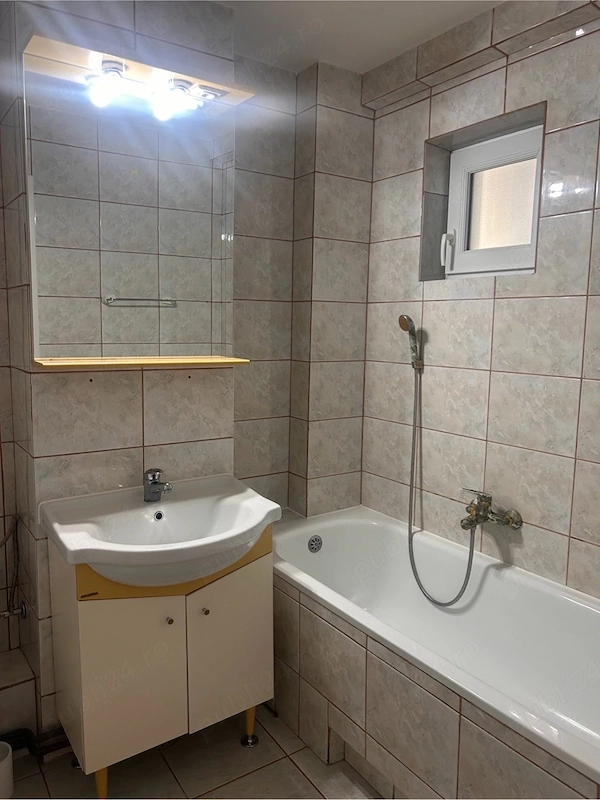 Vand apartament 3 camere Dacia — fotografia 3