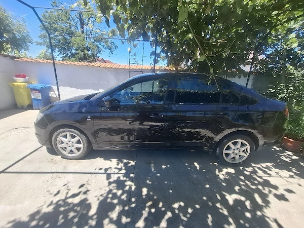 SEAT Toledo 2013 — imagine 2