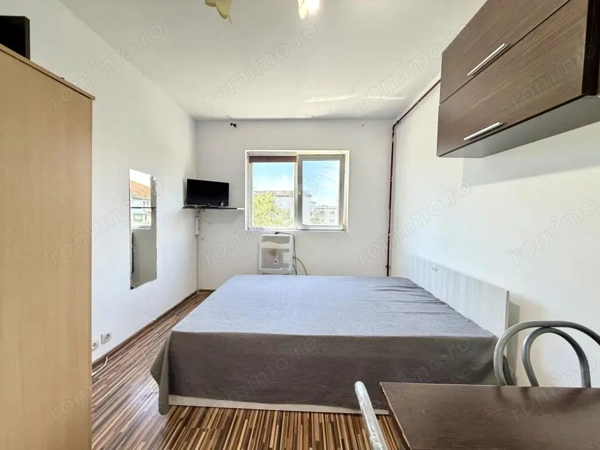 Garsoniera cu 1 camera, 15 mp utili, etaj 4 - Zona Lipovei — fotografia 3