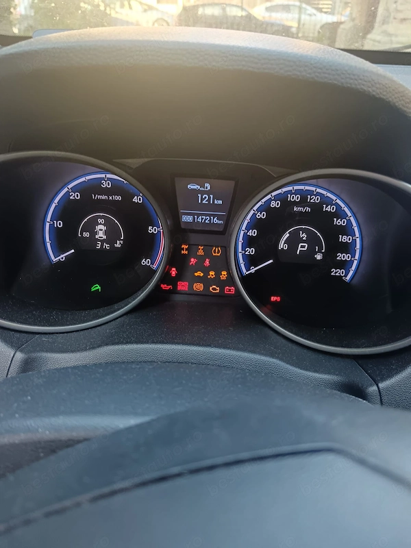 HYUNDAI ix35 2012 — imagine 3