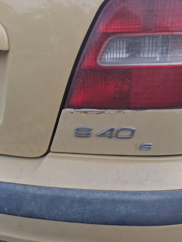VOLVO S40