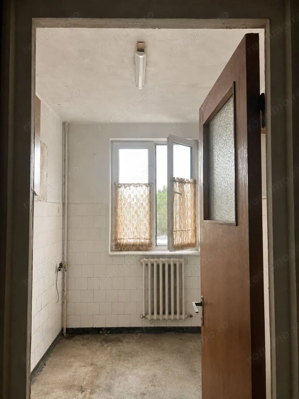 De vanzare ap. 3 camere | etaj 3 | bloc reabilitat | Drumul Taberei — fotografia 3