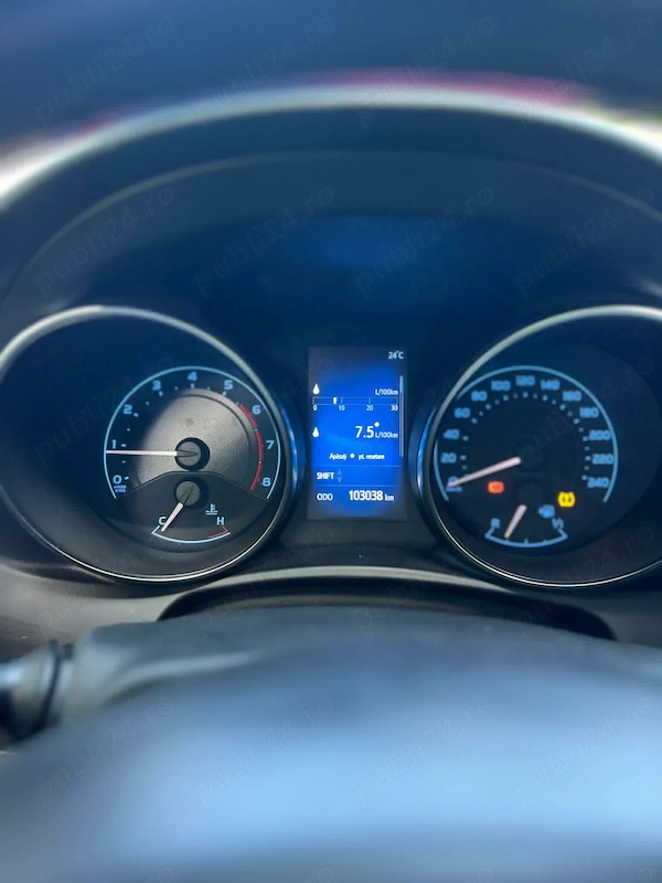 TOYOTA Auris 2018 — imagine 8