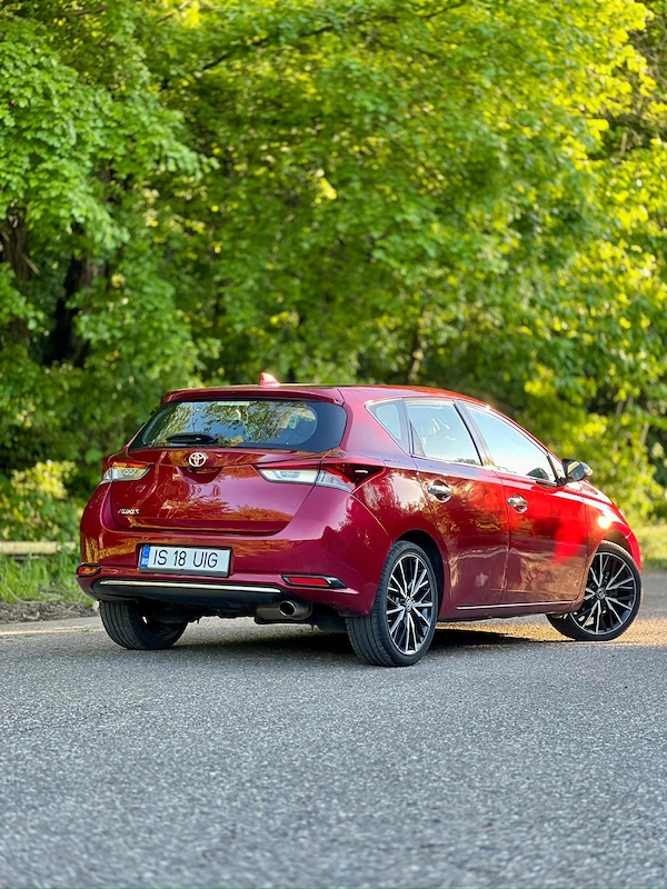 TOYOTA Auris 2018 — imagine 4