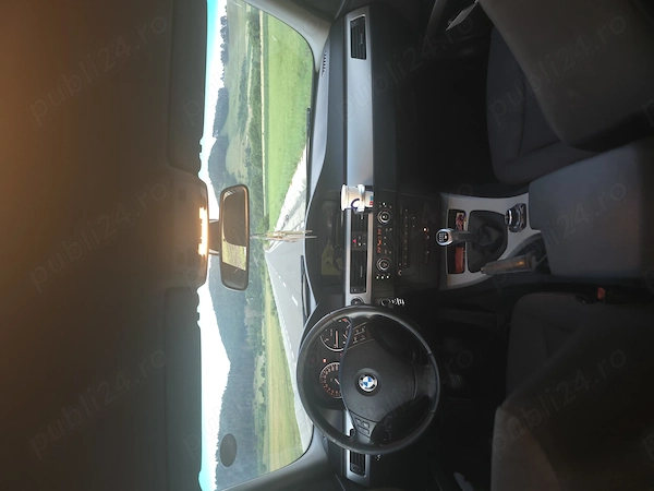 BMW 3 Series 2010 — imagine 5