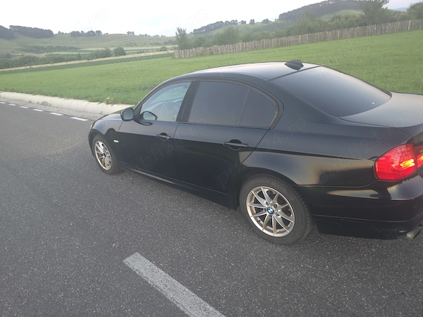 BMW 3 Series 2010 — imagine 4
