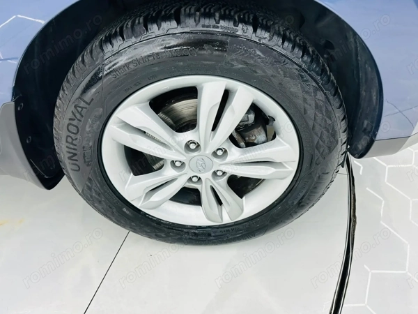 HYUNDAI ix35 2012 — imagine 9