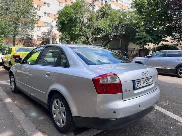 AUDI A4 2005 — imagine 2