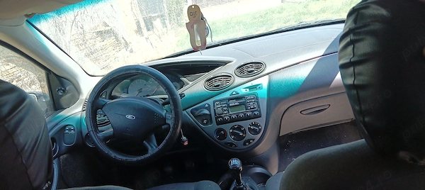 FORD Focus 2001 — imagine 5