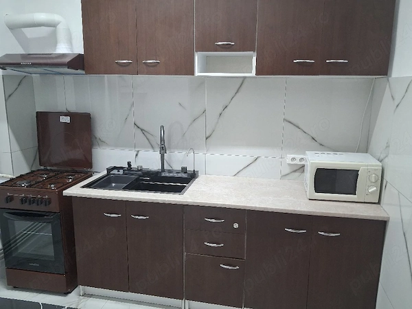 Apartament de închiriat cu 3 camere zona ultracentrală — fotografia 2