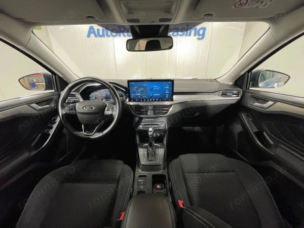 FORD Focus 2023 — imagine 7