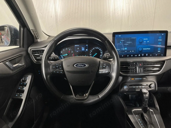 FORD Focus 2023 — imagine 6