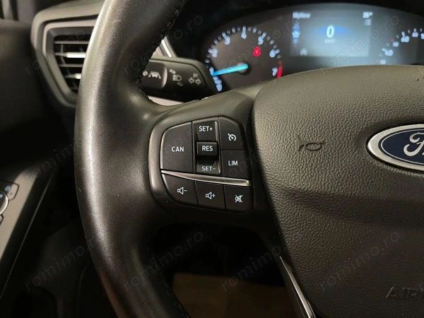 FORD Focus 2023 — imagine 20