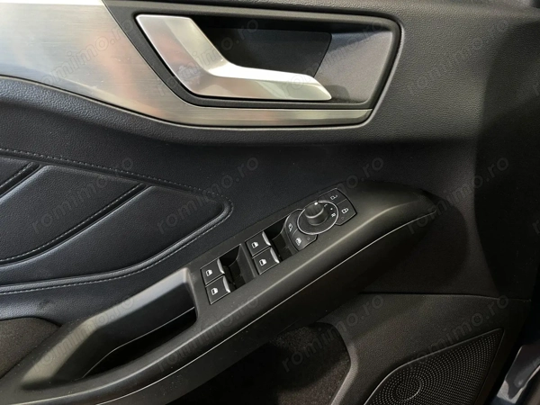 FORD Focus 2023 — imagine 18