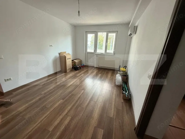 Apartament 3 camere, 58 mp, renovat complet - zona Tatarasi — fotografia 3