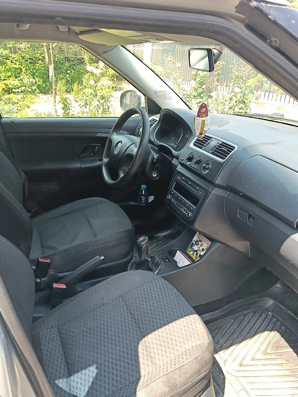SKODA Fabia 2012 — imagine 3