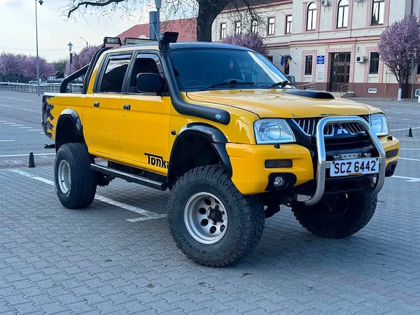 Vand Mitsubishi L200 MONSTER TRUCK An 2003 Full Kit de înălțare pentru off road Snorkel Bull Bar
