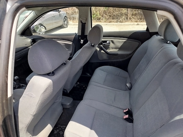 SEAT Ibiza 2003 — imagine 11