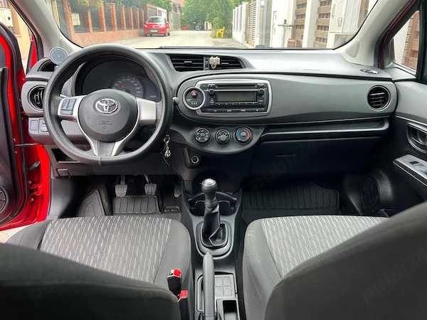 TOYOTA Yaris 2013 — imagine 4